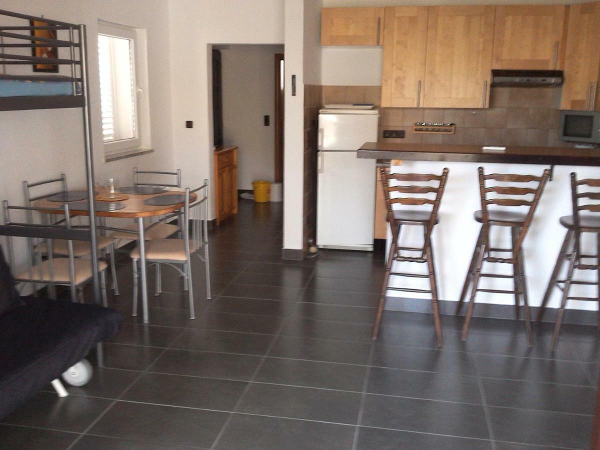 Ferienwohnung-Apartment Bootsliegeplatz Nach Anfrage Povljana Bagian luar foto